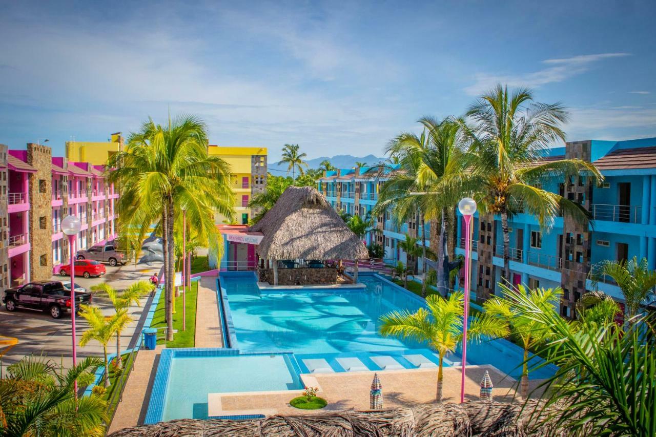 Miami Inn Nuevo Vallarta Buitenkant foto